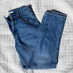 PacSun Mom Jeans. Size 24.